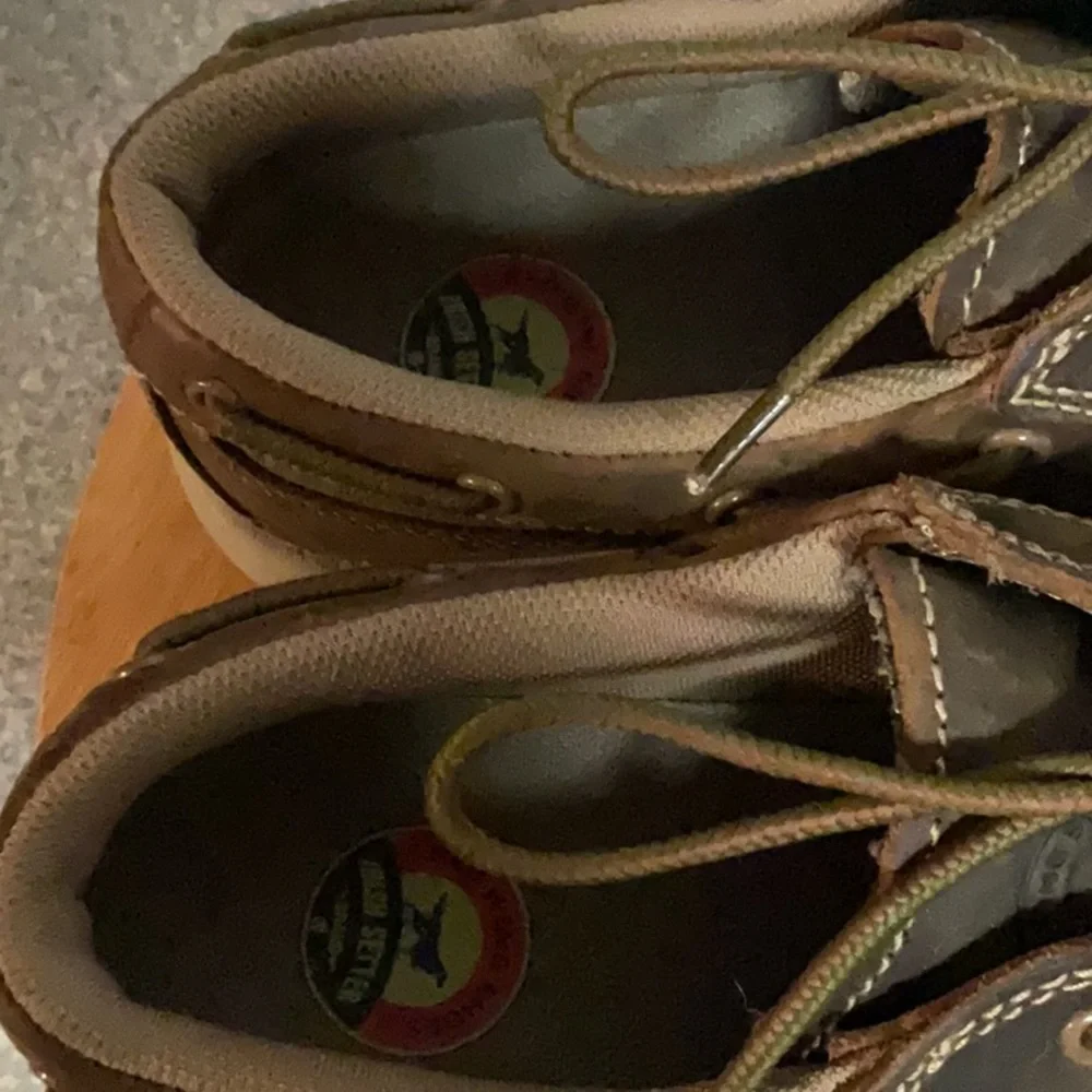 Gently used Irish setter men’s brown leather loafers size 8 1/2